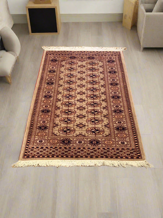 Hand-Knotted Pakistani Bokhara Rug – 100% Wool, 2' 7" x 4' 2"  (M)