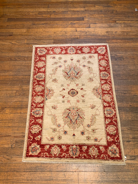 Hand-Knotted Sultanabad Vegetable-Dyed Wool Rug, 2' 8" x 3' 11" (K)