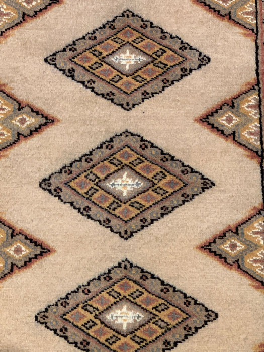 Hand-Knotted Pakistani Wool Rug, Tribal/Floral Design, size 2' 6" x 4' 1"