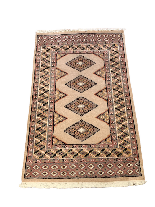 Hand-Knotted Pakistani Wool Rug, Tribal/Floral Design, size 2' 6" x 4' 1"