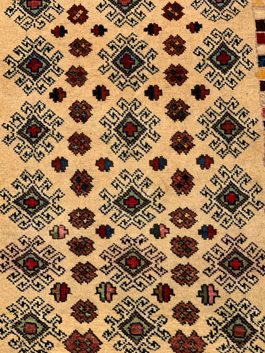 Hand-Knotted Sultanabad Vegetable-Dyed Wool Rug, 2' 7" x 4" (K)