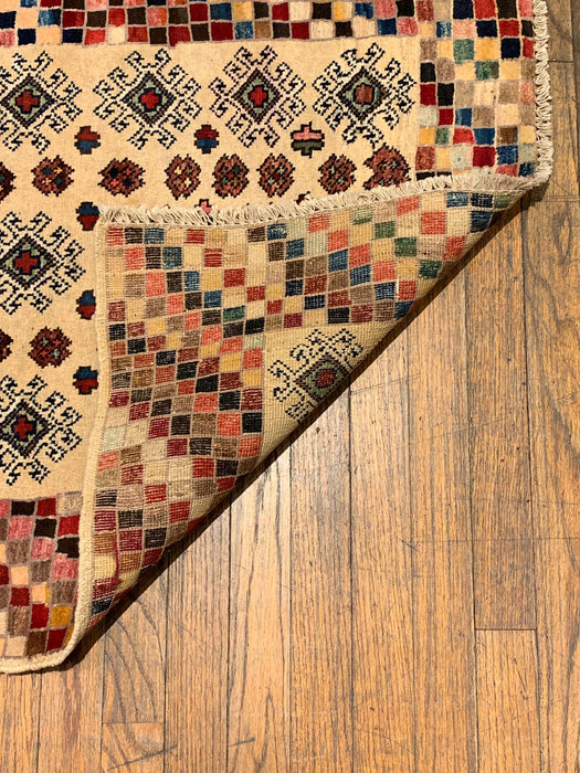 Hand-Knotted Sultanabad Vegetable-Dyed Wool Rug, 2' 7" x 4" (K)