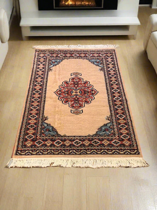Hand-Knotted Pakistani Wool Rug, Tribal/Floral Design, size 2' 7" x 4"