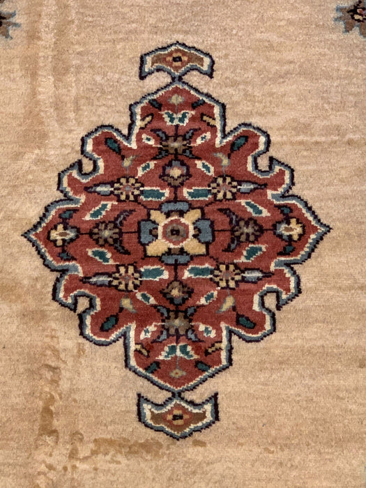 Hand-Knotted Pakistani Wool Rug, Tribal/Floral Design, size 2' 7" x 4"