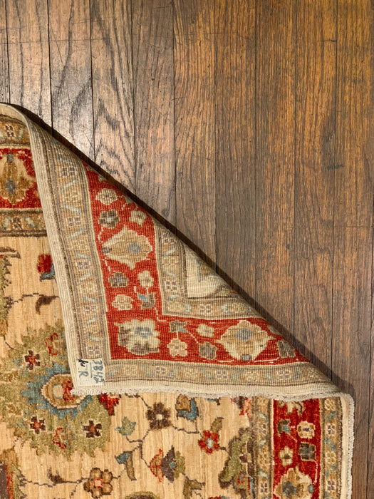 Hand-Knotted Sultanabad Vegetable-Dyed Wool Rug Size ; 2' 9" x 9' 7"