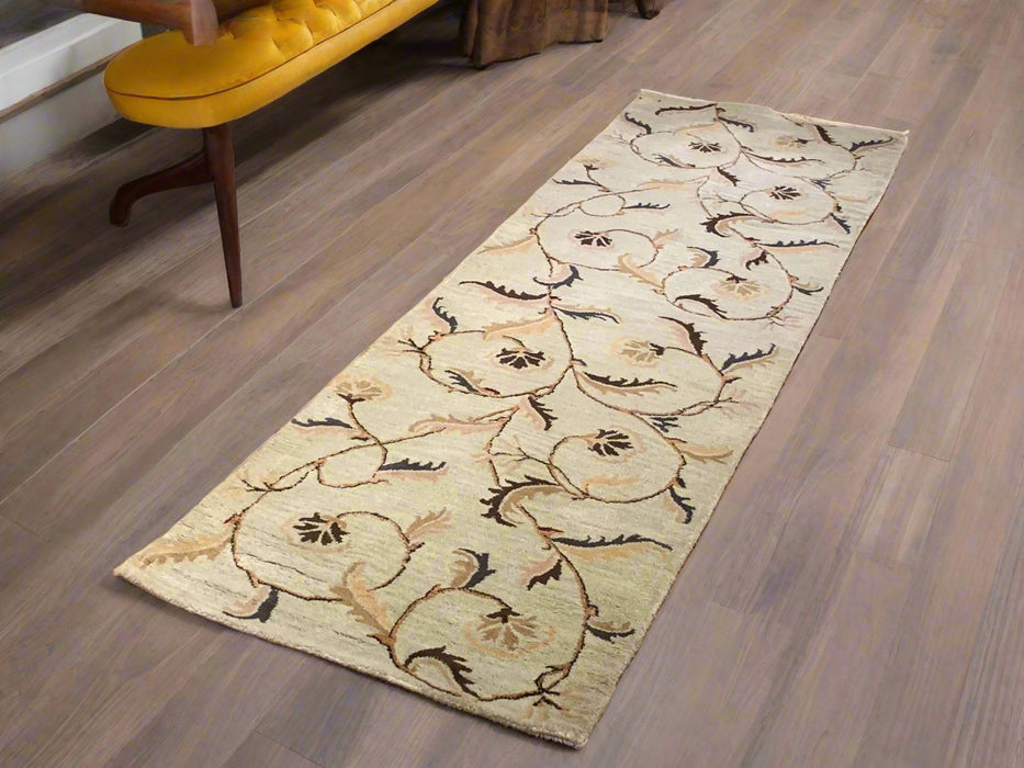 Persian-Inspired. Modern Defined. Turkish Made Rug, 2' 5" x 7' 9" (O)