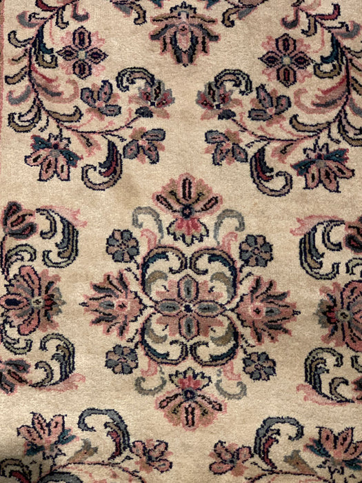 Sultanabad 100% wool Hand Made Rug, 2' 4" x 6' 7" (P)