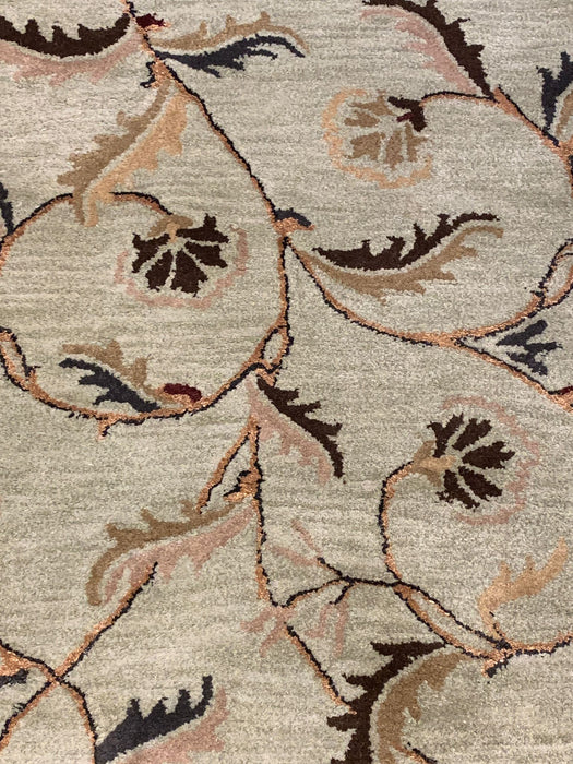 Persian-Inspired. Modern Defined. Turkish Made Rug, 2' 5" x 7' 9" (O)