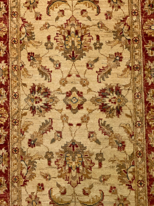Hand-Knotted Sultanabad Vegetable-Dyed Wool Rug Size ; 2' 7" x 10' 4"