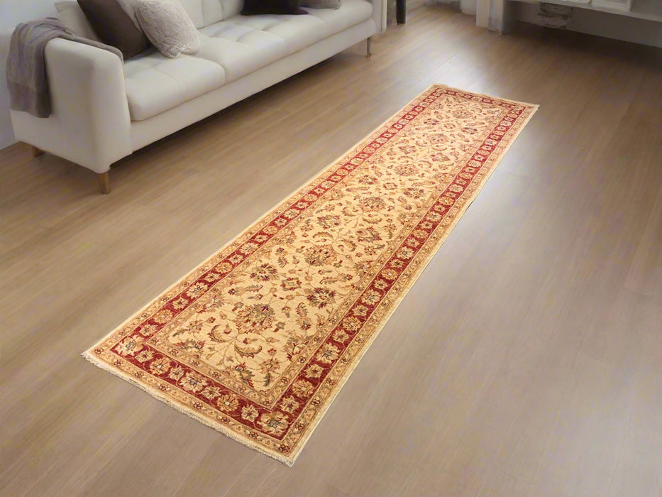 Hand-Knotted Sultanabad Vegetable-Dyed Wool Rug Size ; 2' 7" x 10' 4"