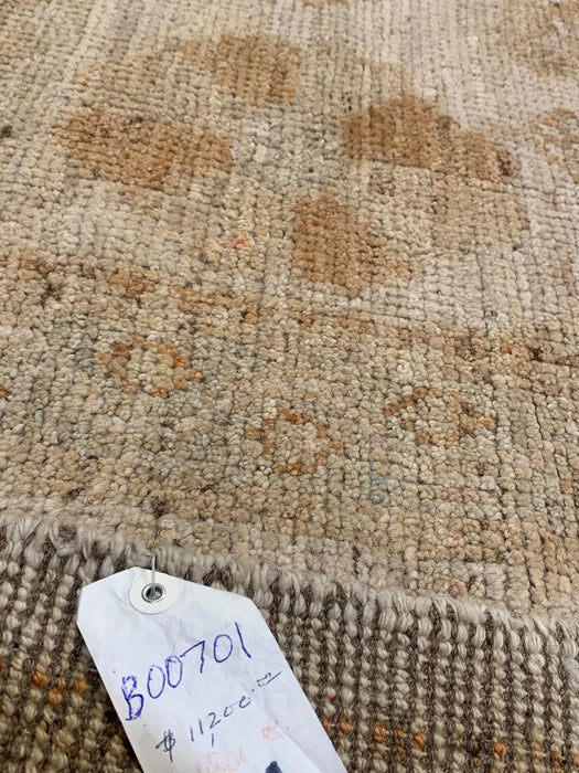 Hand-Knotted Sultanabad Vegetable-Dyed Wool Rug, 8' x 11' 8" (K)