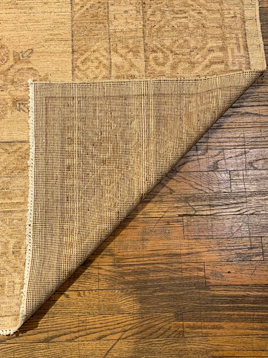 Hand-Knotted Sultanabad Vegetable-Dyed Wool Rug, 8' x 11' 8" (K)