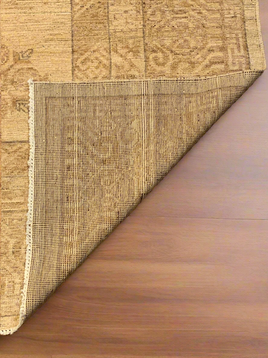 Hand-Knotted Sultanabad Vegetable-Dyed Wool Rug, 8' x 11' 8" (K)