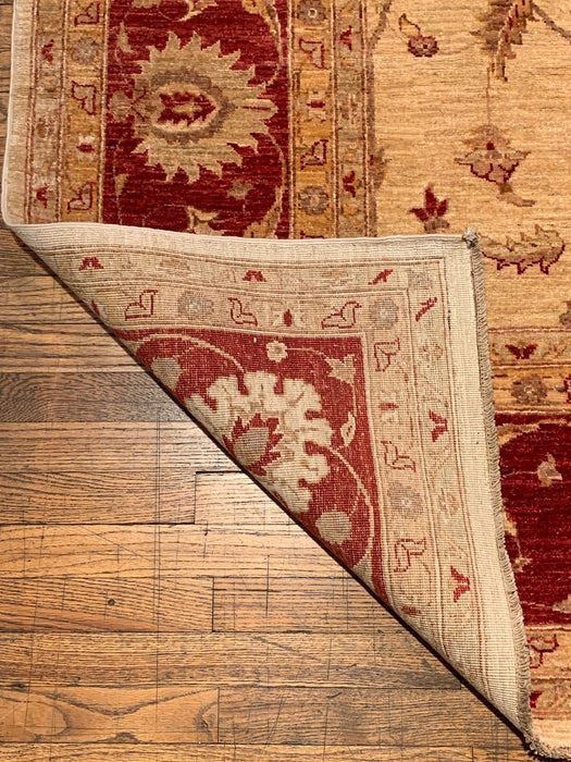 Hand-Knotted Sultanabad Vegetable-Dyed Wool Rug, 8' 1" x 9' 8" (K)