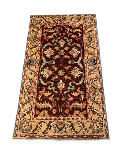 Hand-Knotted Sultanabad Vegetable-Dyed Wool Rug, 2' 8" x 4' 10" (K)