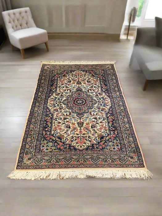 Hand-Knotted Pakistan Kashmiri Silk Wool Blend Rug, 3' 2" x 5' (E)