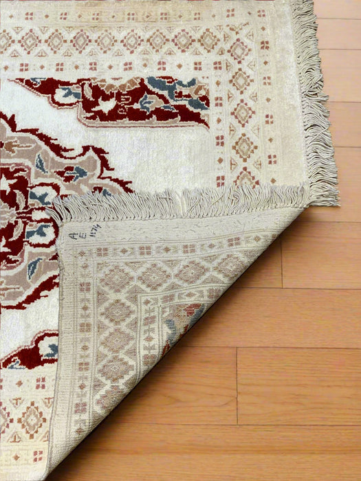 Hand-Knotted Pakistan Kashmiri Silk Wool Blend Rug, 3' 1" x 4' 10" (E)