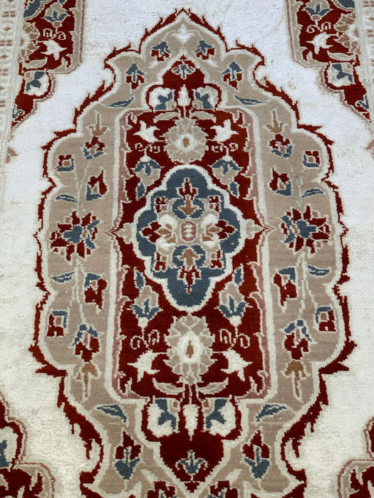 Hand-Knotted Pakistan Kashmiri Silk Wool Blend Rug, 3' 1" x 4' 10" (E)