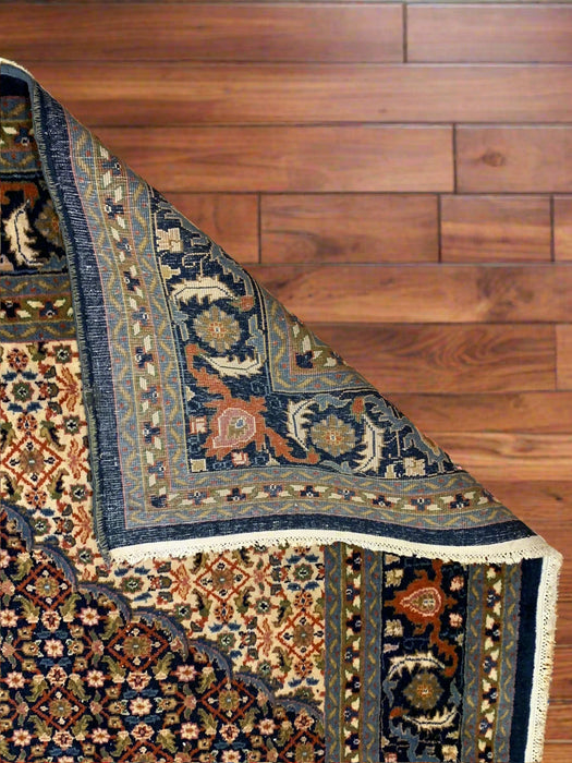 Exquisite 100% Silk Persian Design Rug – Elegant and Luxurious, 8' x 10' (H)