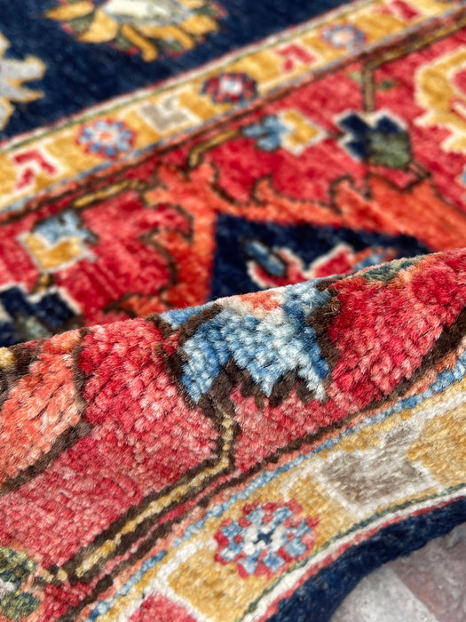 Hand-Knotted Sultanabad Vegetable-Dyed Wool Rug, 5' x 6' 7"