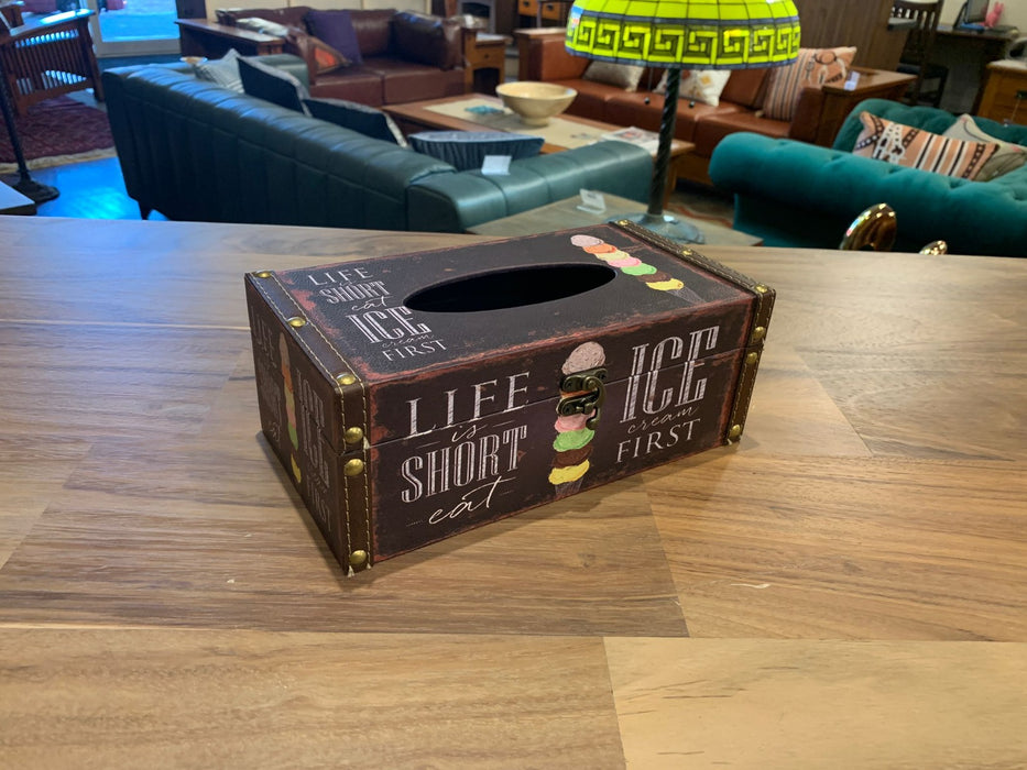 Decorative Wooden Tissue Box Holder with Vintage Prints – “Life is Short Eat Ice Cream First” / “Legends Never Die” / “Family Blessing” Designs