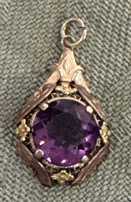 10k Amethyst Pendant
