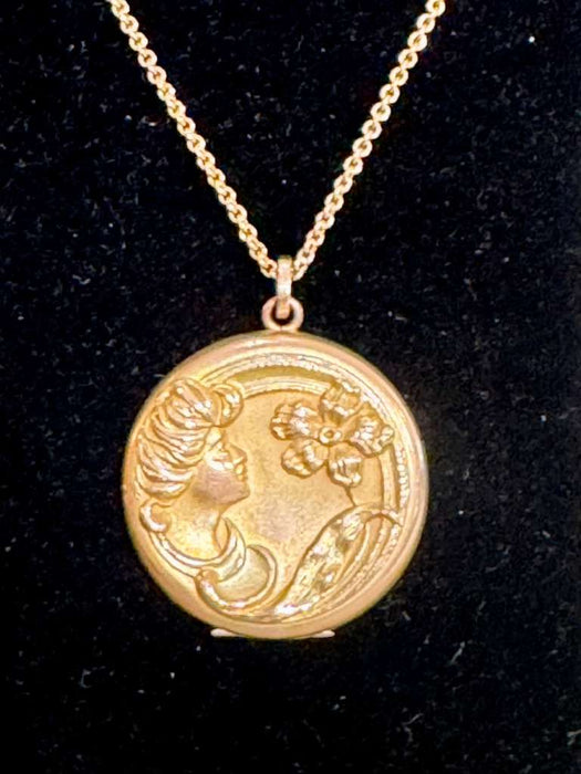 Art Nouv GF Lady locket