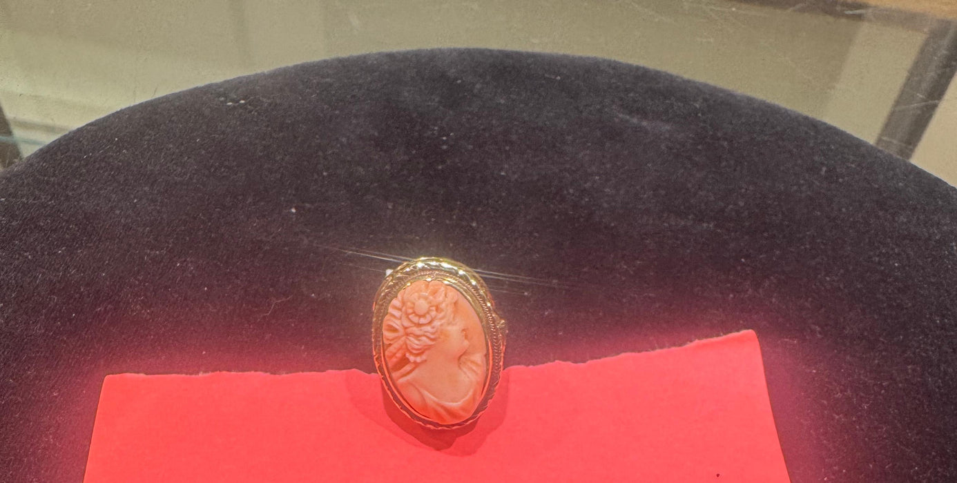 VCT 14K Cameo ring