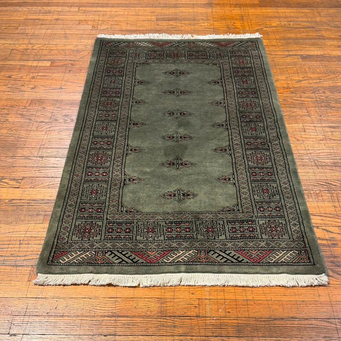 Hand-Knotted Pakistani Bokhara Rug – 100% Wool, 3' x 5'