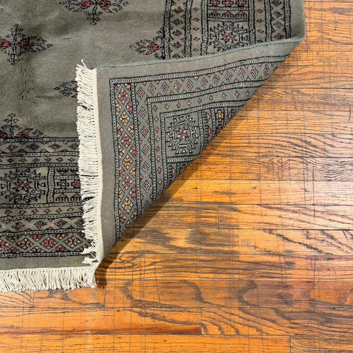 Hand-Knotted Pakistani Bokhara Rug – 100% Wool, 3' x 5'