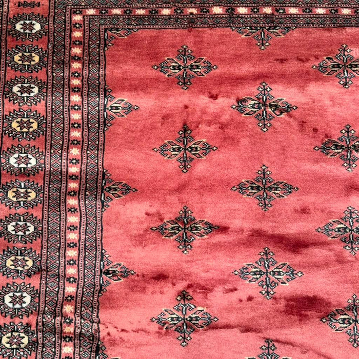 Hand-Knotted Pakistani Bokhara Rug – 100% Wool, size 8' x 10'