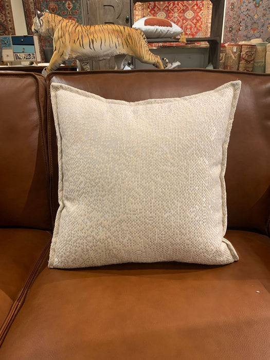 Geometric Pattern Ivory Cushion / Pillow