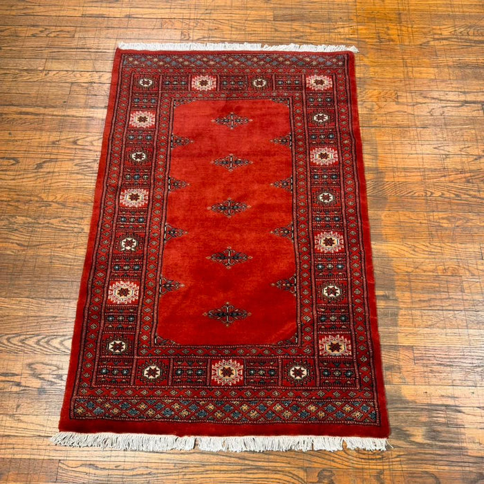 Hand-Knotted Pakistani Bokhara Rug – 100% Wool, 3' x 5'