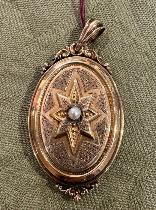 10K Victorian Star Pearl Locket