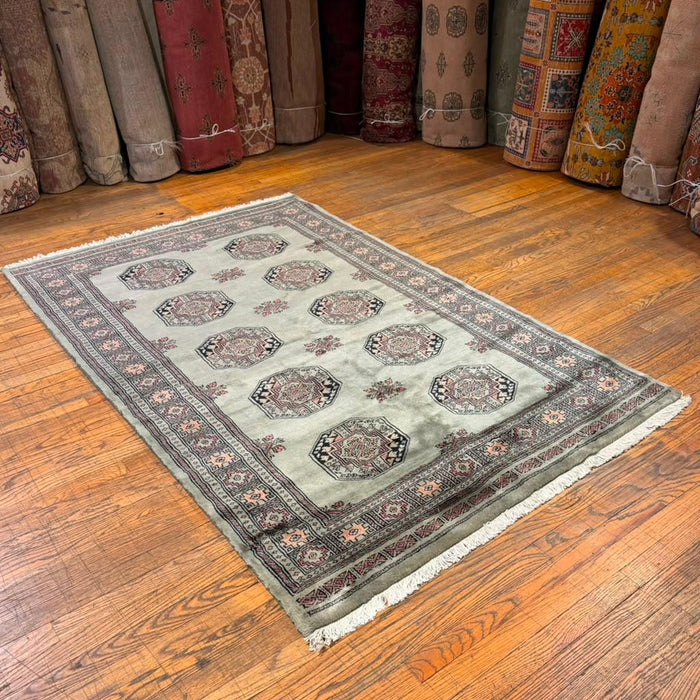 Hand-Knotted Pakistani Bokhara Rug – 100% Wool, 4' 6" x 6' 6"