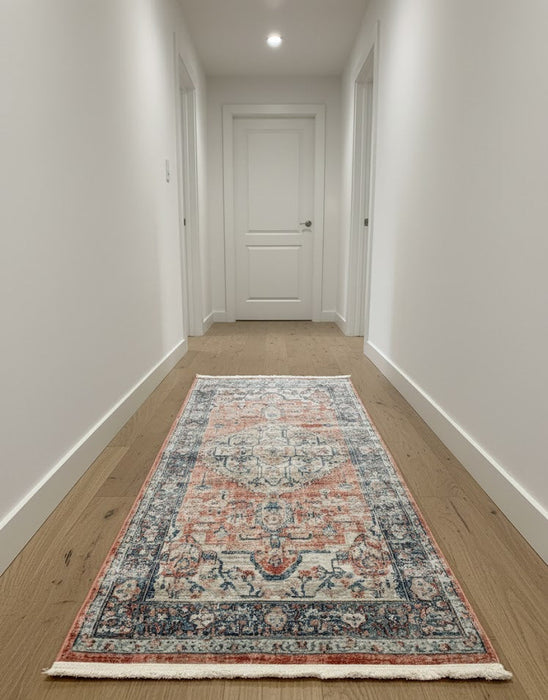 Persian-Inspired. Modern Defined. Turkish Made Rug, 2' 5" x 5' 9" (O)