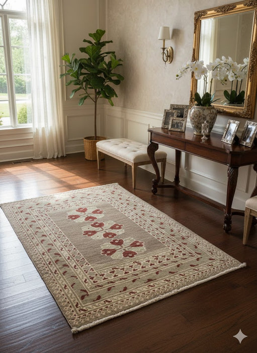 Hand-Knotted Sultanabad Vegetable-Dyed Wool Rug, 2' 6"x 3' 3" (K)