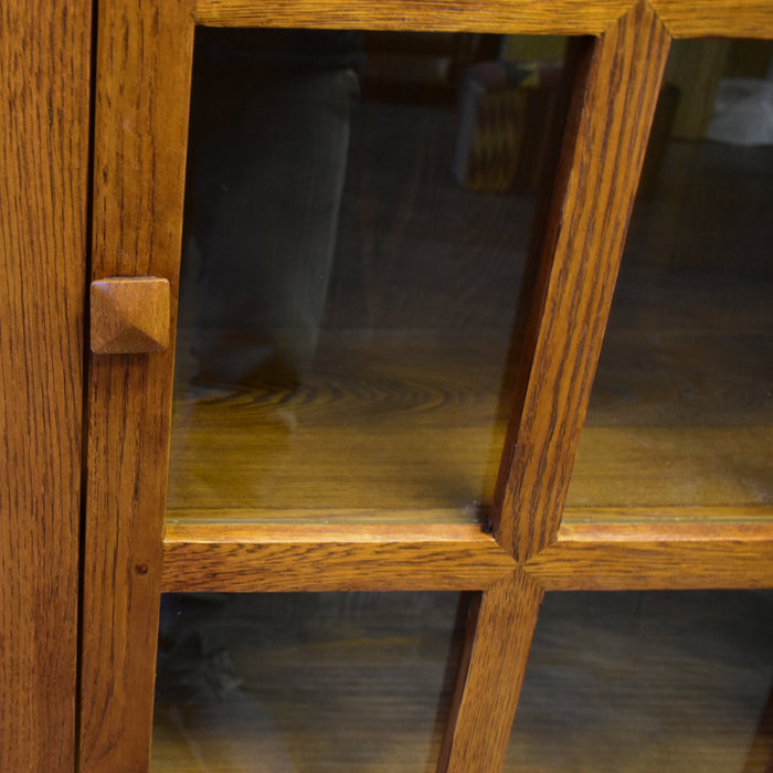 Mission Solid Oak Display Bookcase (2 Colors Available) - Michael's Cherry - Crafters and Weavers