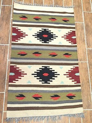 Kil9 3 x 5 Kilim rug - Crafters and Weavers