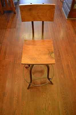 Ashland Adjustable Height Stool - Crafters and Weavers