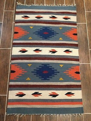 Kil4 3 x 5 Kilim rug - Crafters and Weavers