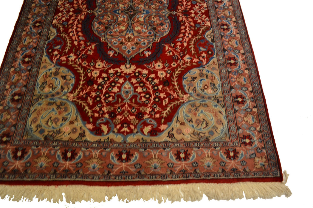 Pakistani Oriental Rug 4"3" x 6'3" - Crafters and Weavers