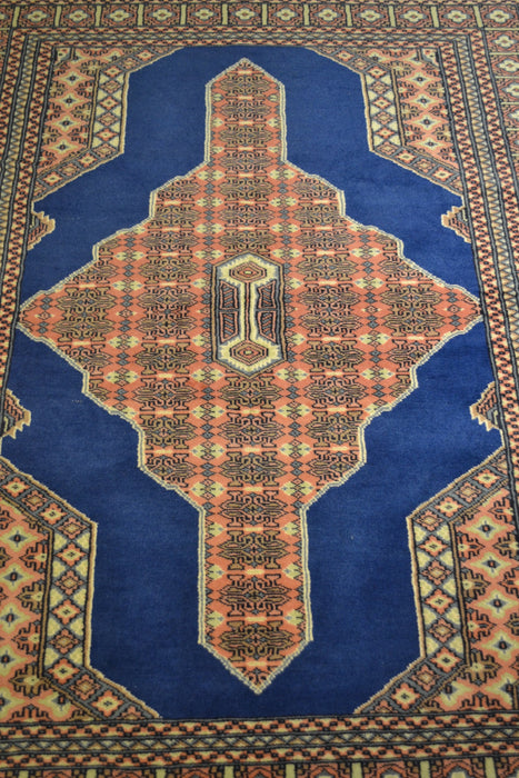 Pakistani Oriental Rug 4"2" x 6'2" - Crafters and Weavers