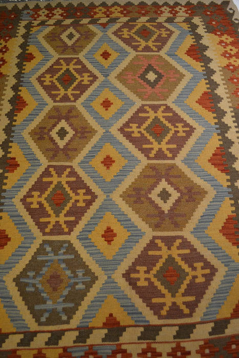 rug3229 4.10 x 6.8 Kilim Rug - Crafters and Weavers