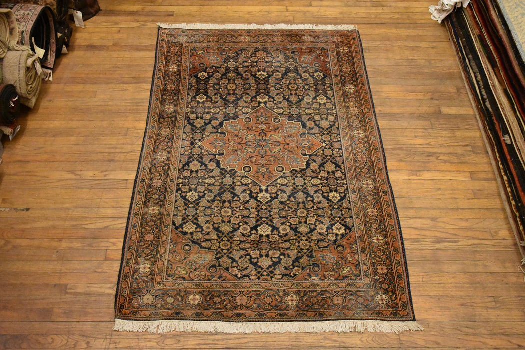 Antique Persian rug / Oriental Rug 4'2" x 6'5" - Crafters and Weavers