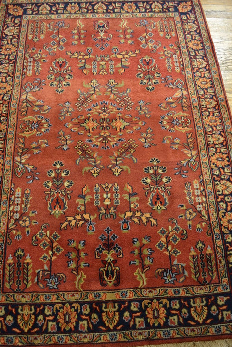 Oriental Rug / Sarouk 4'1" x 6'1" - Crafters and Weavers