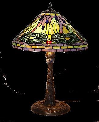 Tiffany style Stained glass Table Lamp - Crafters and Weavers