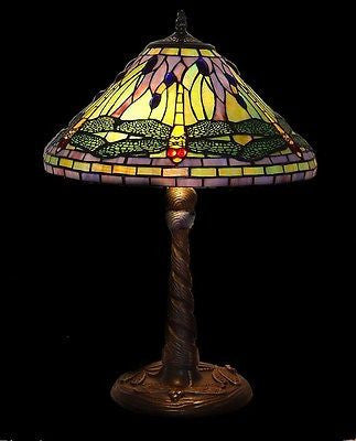 Tiffany style Stained glass Table Lamp - Crafters and Weavers